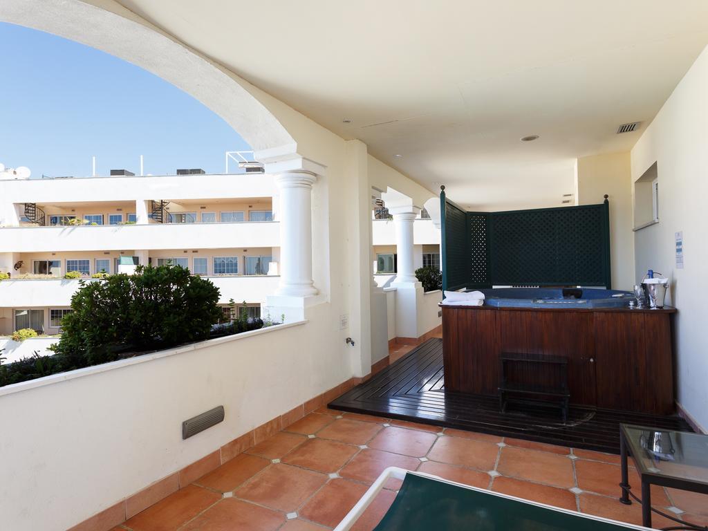 Apartamentos-Paal Guadalpin Marbella Buitenkant foto